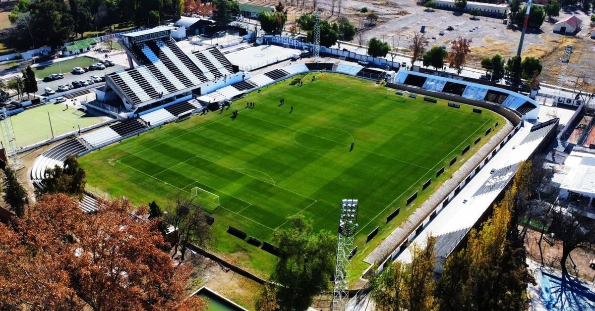 Hitos Históricos del Futbol Argentino tweet media