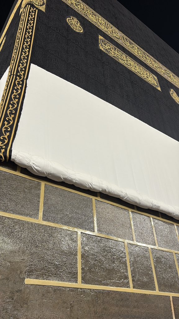 lx_u10's tweet photo. يارب بشرنِي بقضاء حاجتي وإن لم أُحسن الدعاء بها,فأنت أعلم بها مني🤍. https://t.co/xIq2FwT2q8