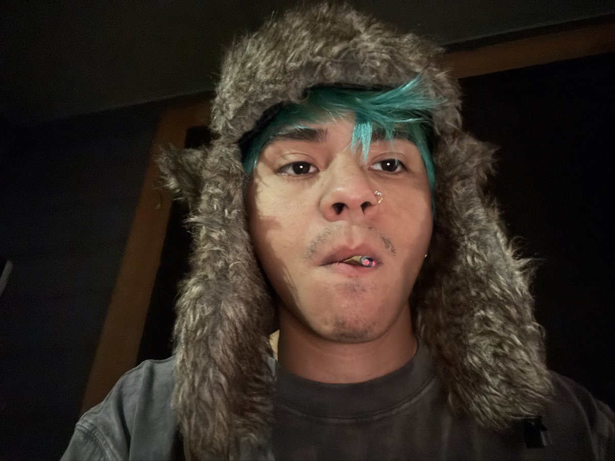 junie ✶ tweet media