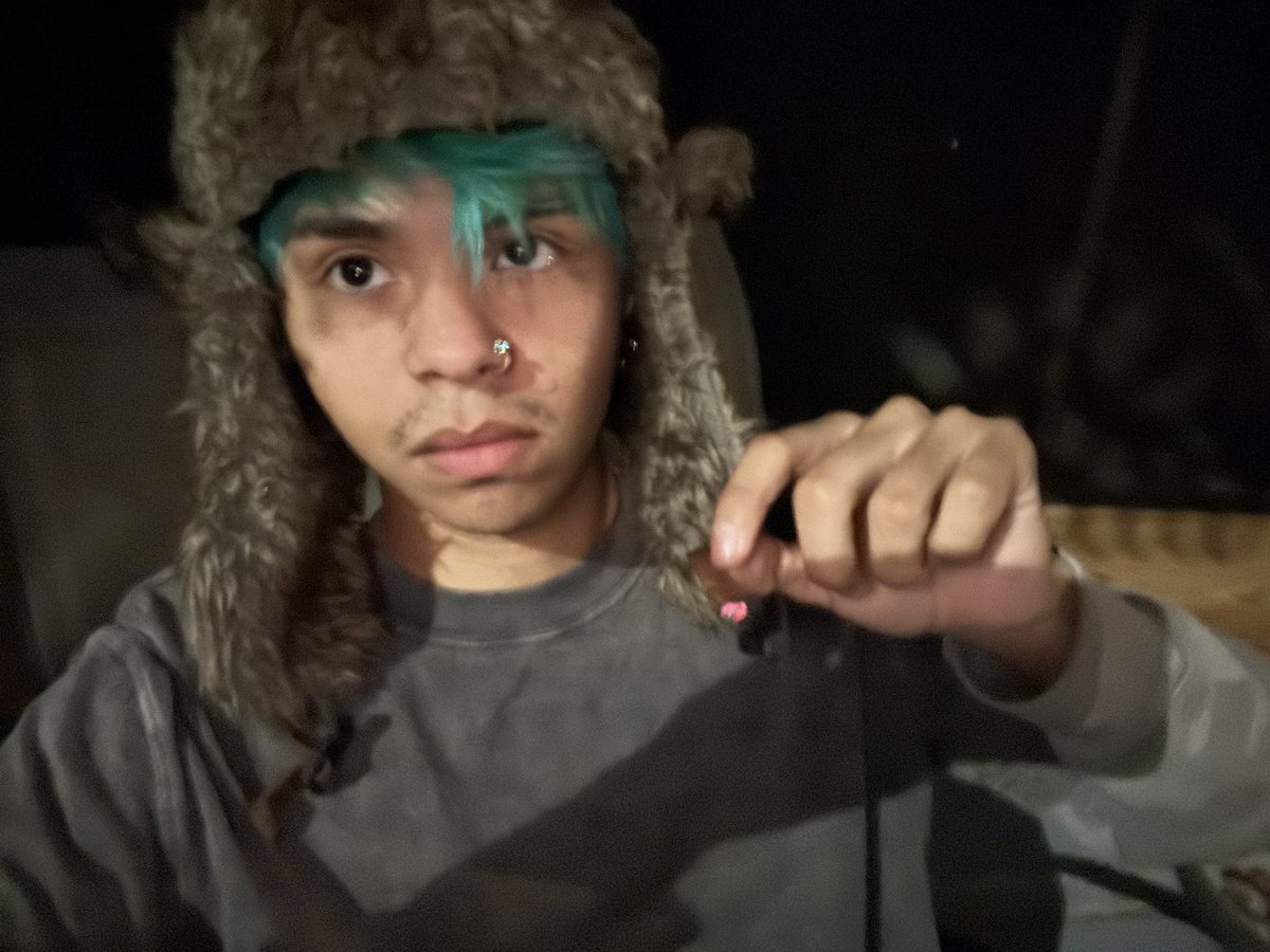 junie ✶ tweet media