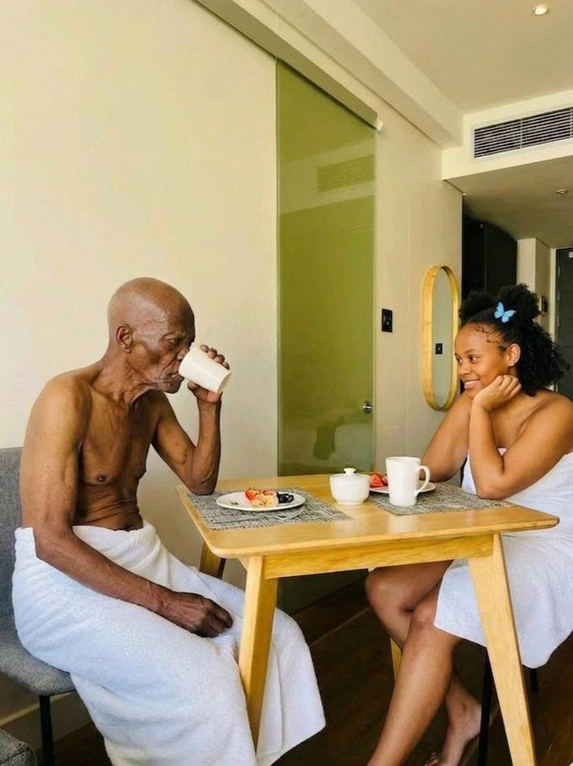 Narrowbeefly tweet media