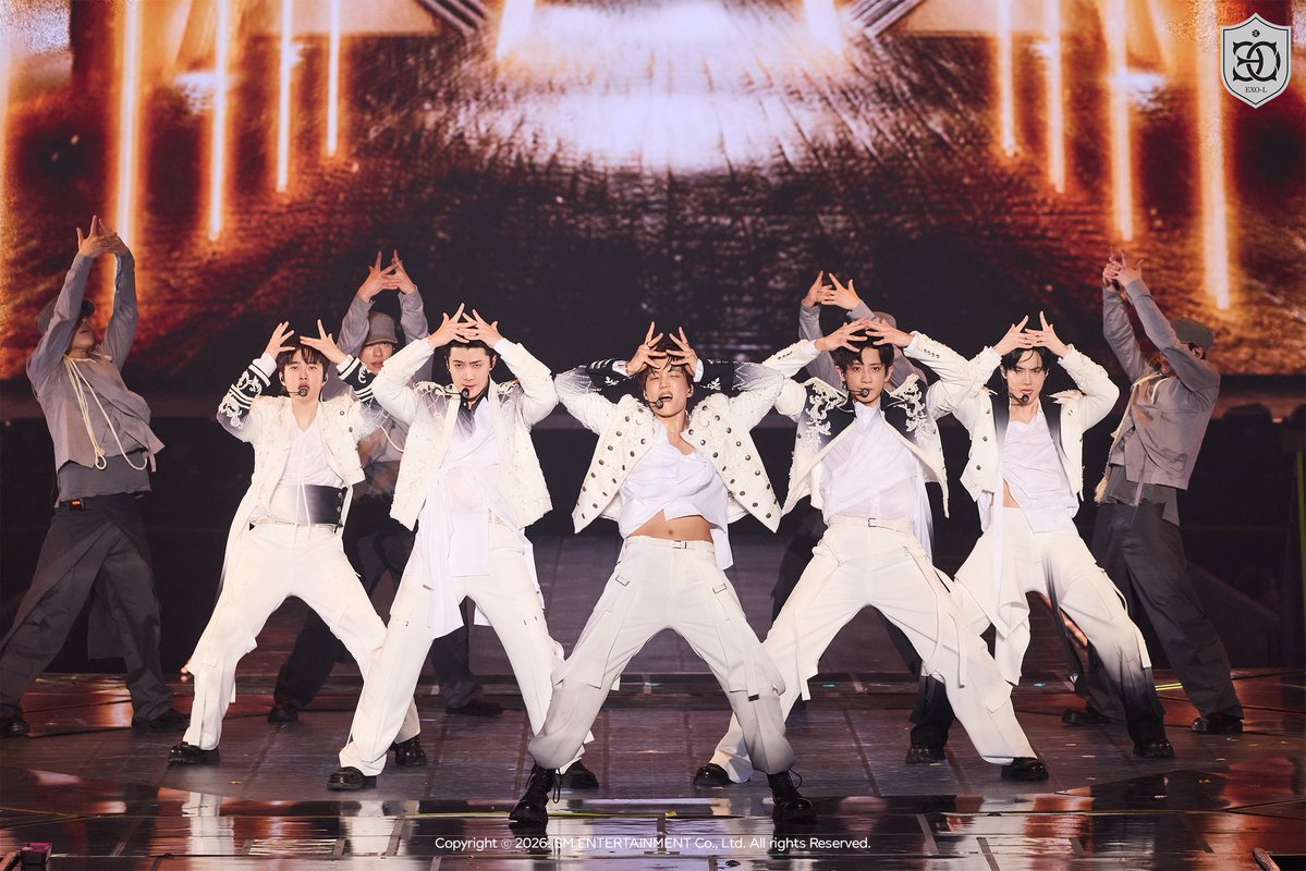 CHANYEOL D.O. KAI SEHUN SUHO