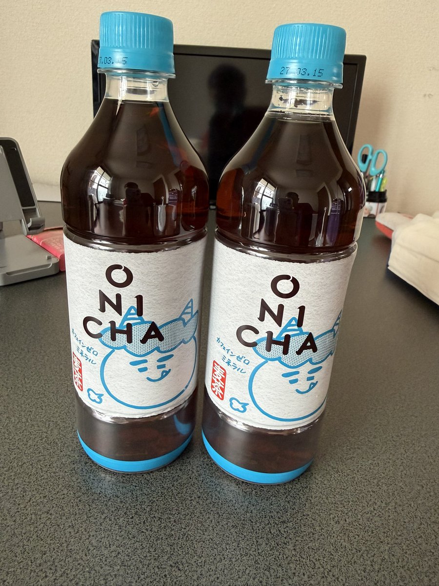 ebcgau0329's tweet photo. ONICHAがあったから買ってみた！
ついでにみそきんも笑
#HIKAKIN #みそきん #ONICHA https://t.co/2ssPhP8B7a