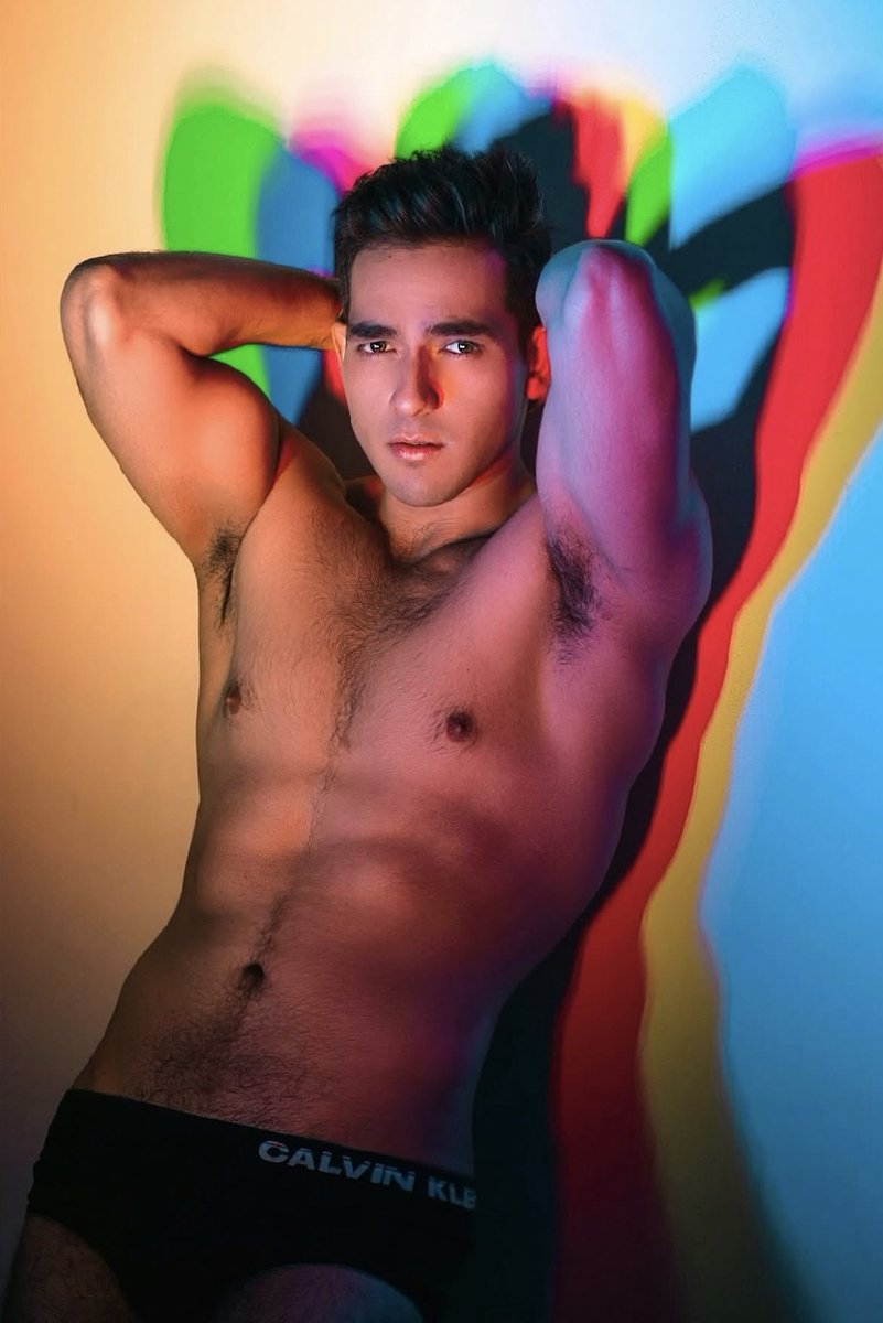 LEONANDRE07's tweet image. Tú SIEMPRE me vas a querer, yo represento para ti todos los PECADOS que NUNCA has tenido el valor de cometer. 
•
#actormexicano #photoofday #colors #lifestyle