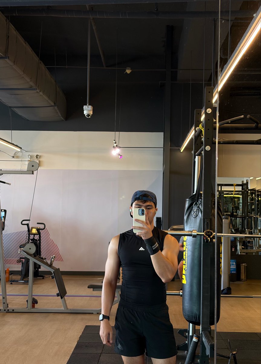 First workout of the week. ✨