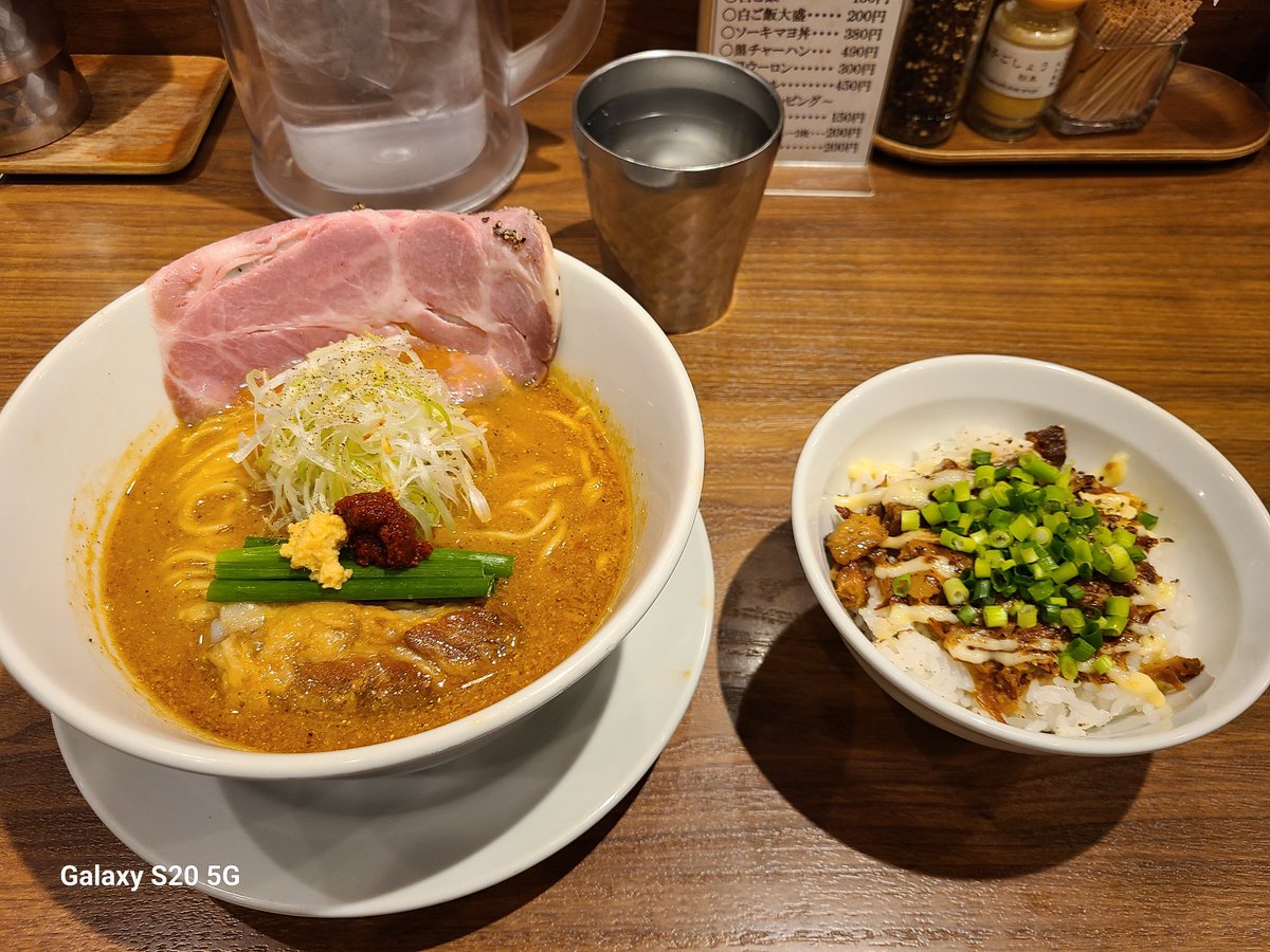 リッキー、 tweet media