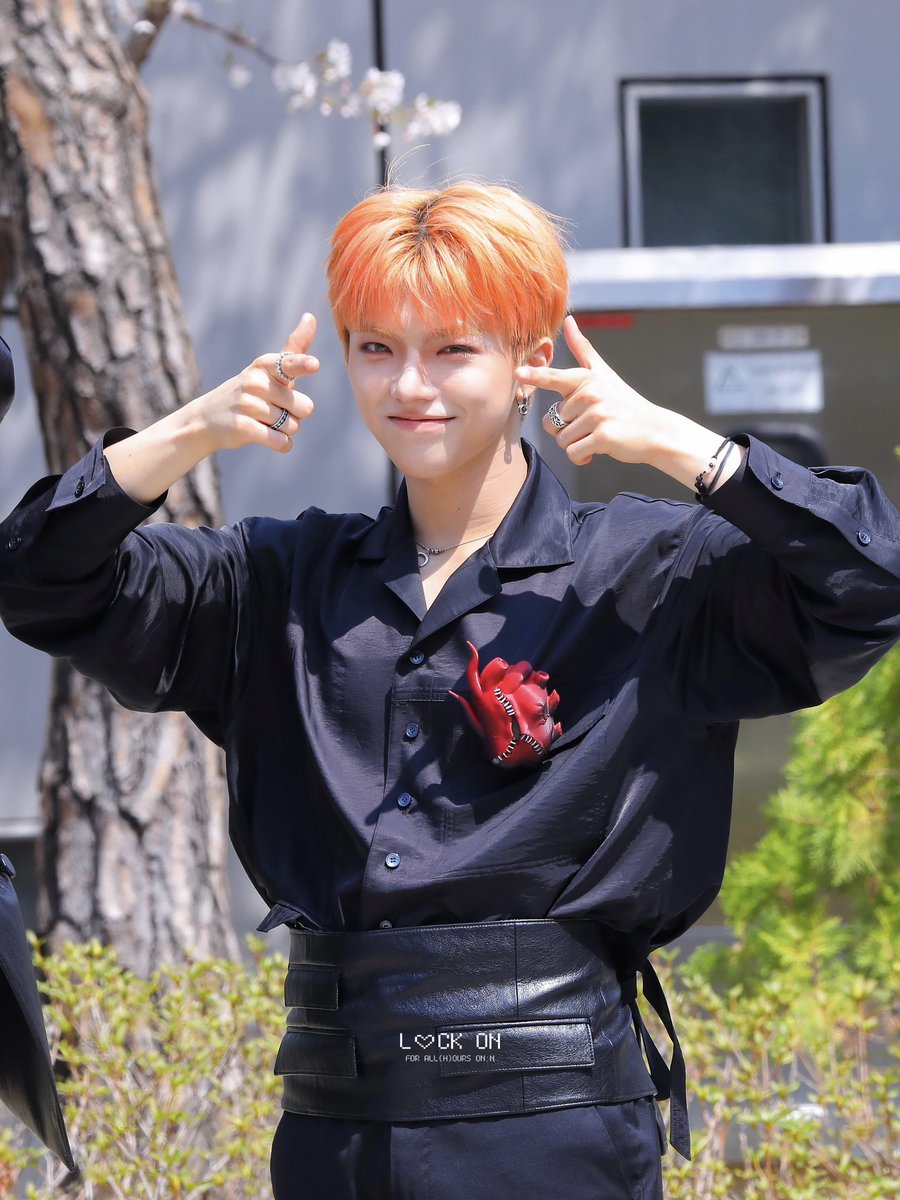 L♡CK ON tweet media