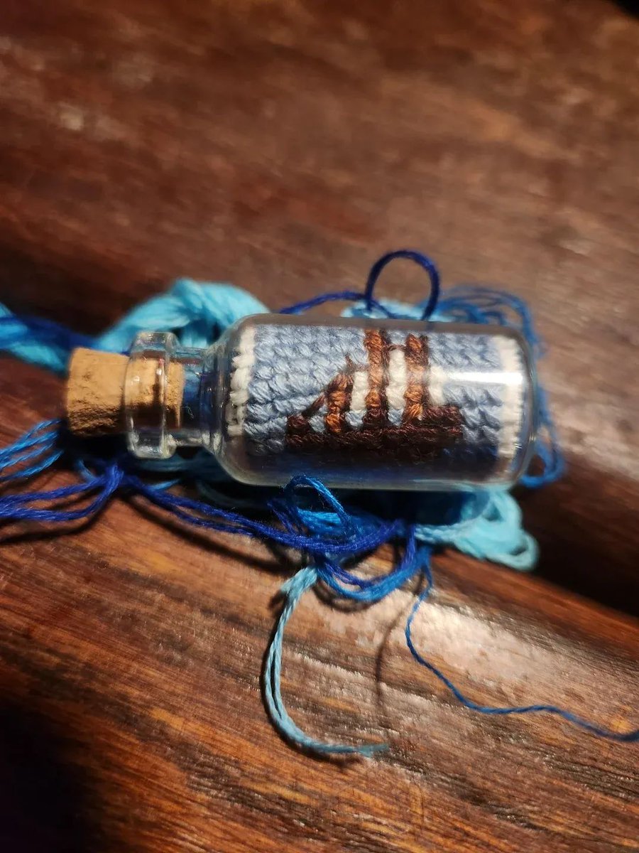 Saw this and thought of you <a href="/rosemar74433788/">uhohitsro … huge fan of GRAMMY WINNER YUNGBLUD</a> 🖤⛵️⚓️