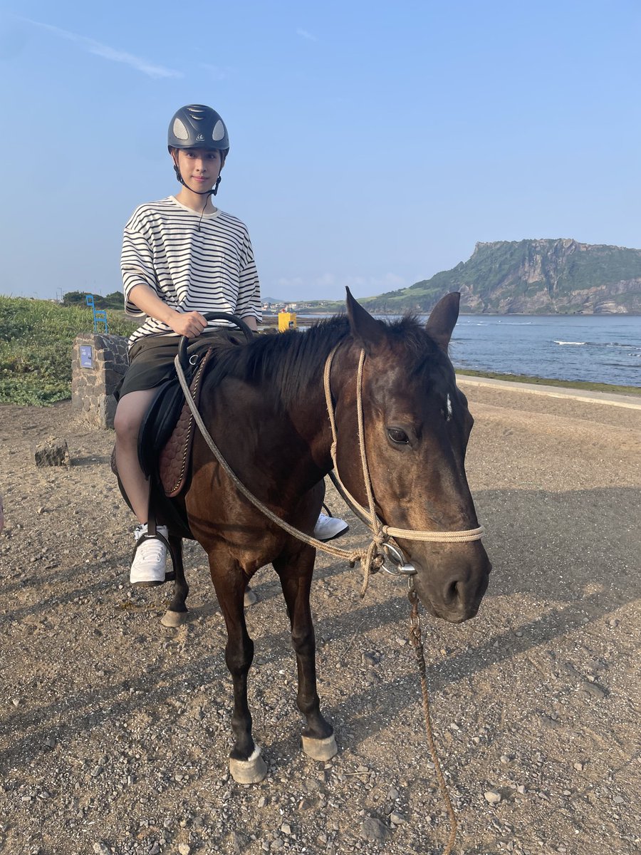 Jviseok's tweet photo. did u find me in https://t.co/1SIQ2yWut6? https://t.co/FoIkl7U8Oz