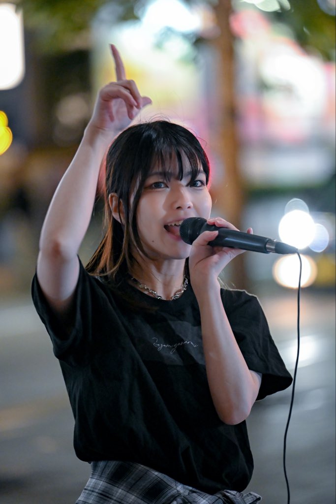 途中まででしたが、久々路上の時🎤✨👍

Singer: 涼宮なるみ ＠miy_start 
Stage by: <a href="/mocchannel_0409/">もっちゃん。</a> <a href="/info_KSL/">Kabukicho Street Live. info</a> 
,
Photo: <a href="/k_photo__88/">k_photo__88</a> 
Camera: Nikon z6iii 

#ストリートライブ #涼宮なるみ #路上ライブ