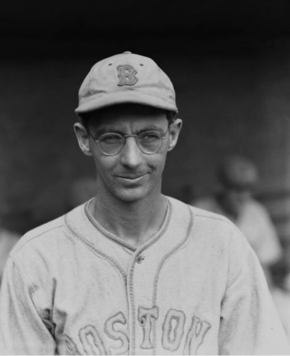 healyt59's tweet image. Trying a new series where I make a Tweet about random niche ex-Sox players. 

First up: Danny “Deacon” MacFayden
With his time with the Sox from 1926-1932, MacFayden posted a 4.32 ERA and lead the league in shutouts in 1929 with four.l #DirtyWater