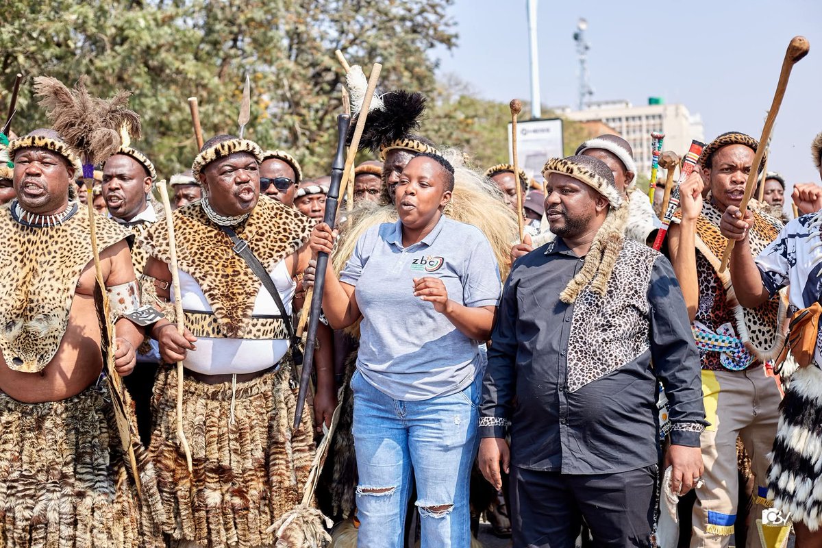 bekemguni's tweet photo. I was talking to a close friend about these cultural events and whether they benefit us beyond the day of the event. We spoke about the need for a networking side session, because we should try to build networks that will benefit our people &amp; communities long after the events end https://t.co/9F6bCMDDaL