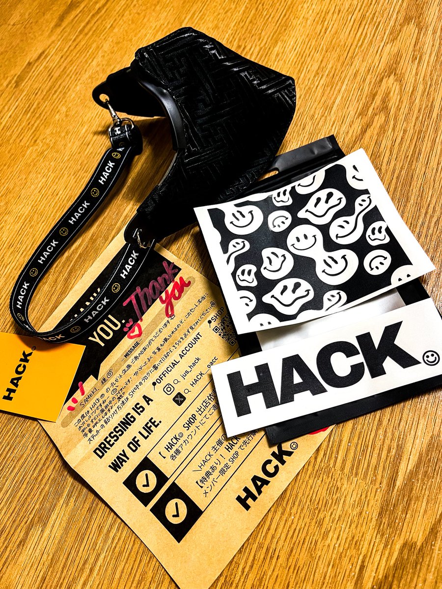 Raven001100's tweet image. ここ数日仕事の関係で家を空けてたから開封出来んかったけど昨日やっと確認出来た✨
デザイン・締め付け具合・調整のやり易さやらめちゃ良い🙆
こんな良いものをプレゼントして頂きありがとうございました😭
大切に使わせてもらいます😌
ステッカーはマスク買い足して貼るかBOXに貼ります🤙

#HACK