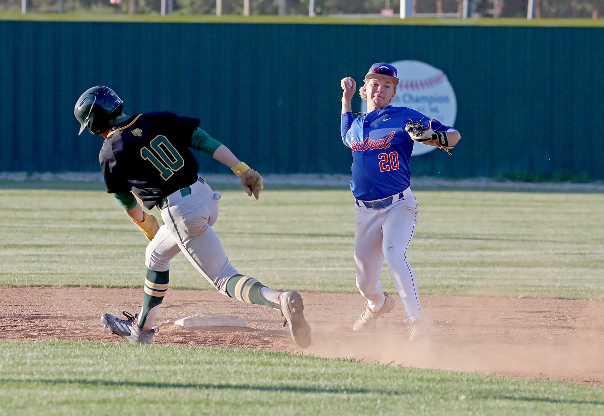 RichmondRsports's tweet photo. HS BASEBALL
Final from RKY ..
St. Xavier 9, Madison Central 7

Zakaree Turner - 2-for-2, 2 BBs, RBI
Jagger Hamm - 2B, 2 BBs, 2 RBI
Tielor Howie - 1-for-4, R, BB, RBI
Baxter Ruffner - 1-for-3, R, RBI
Lucas Ward - 1-for-2, RBI

Indians (12-6) return to action Tuesday at Tates Creek https://t.co/797Dbd8o7V