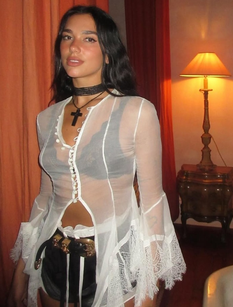 ℹ️ | Most monthly listeners on Spotify (Apr 20, 2026):

#31 - <a href="/DUALIPA/">DUA LIPA</a> - 64,76M (+63 094)