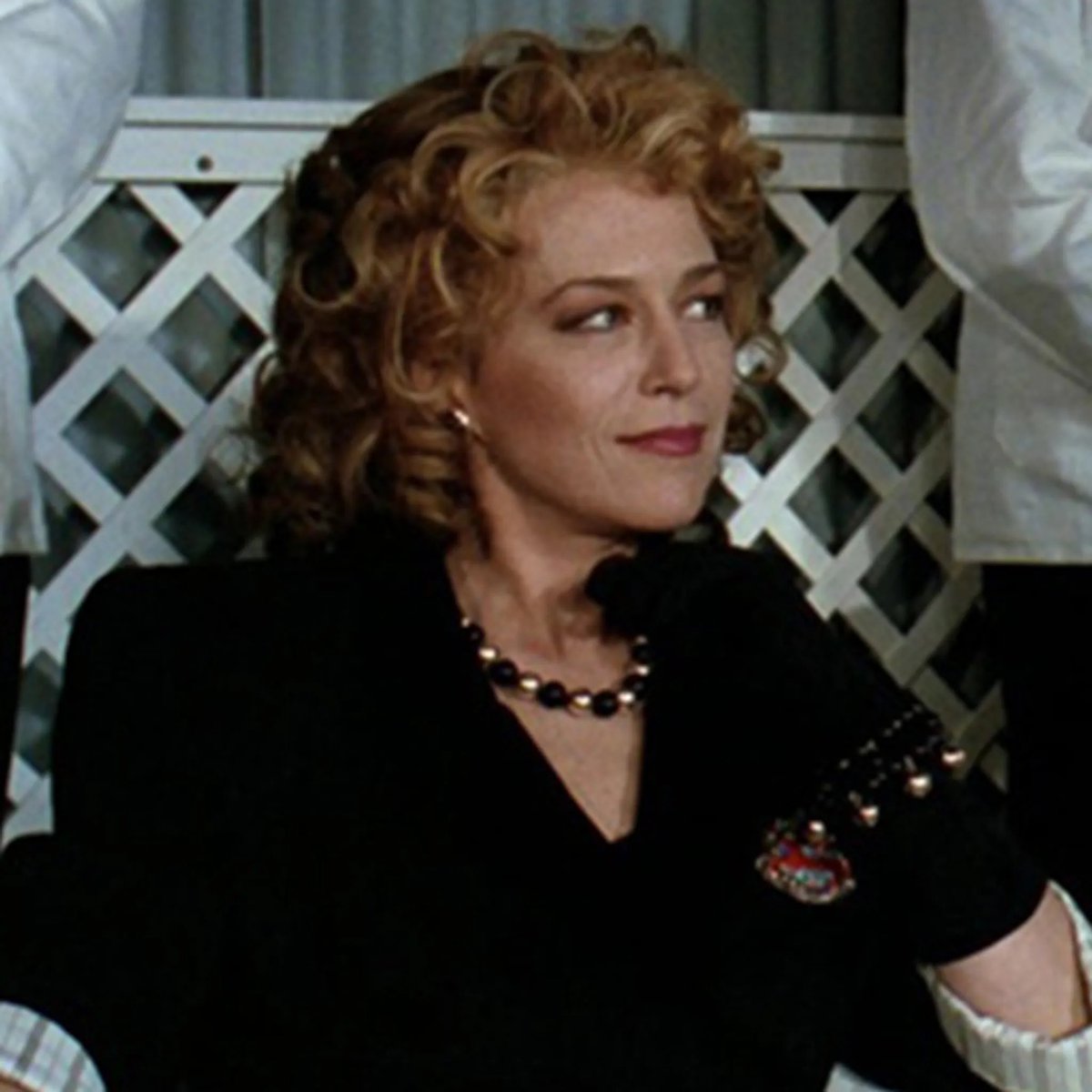 TannerSwift's tweet photo. Ok, now I’m convinced Rachel Phelps is part of the @Royals ownership group. #fountainsup (I guess) https://t.co/Uz22OBqcVb