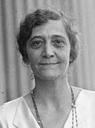 Adyksterhouse's tweet photo. In this episode Alyssa and @VanderpumpRobs  finish their conversation about the absolutely fascinating life of heiress,suffragette, and politician Ruth Hanna McCormick.

Listen on @ApplePodcasts, @Spotify, or the app of your choice. 

https://t.co/BLERairy8b https://t.co/Ya1MIumJB6