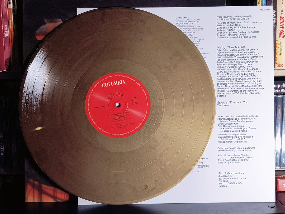 UniqueHiFi's tweet image. One of the greatest albums of 1988:
#NowSpinning
220 VOLT Eye to Eye 
Splendid 4th full-length studio effort by the Swedish rockers! Hard rock. Polished by Max Norman. Underrated. 2022 LTD edition #vinyl pressing.
Stream: open.spotify.com/album/4GRoVEnV…