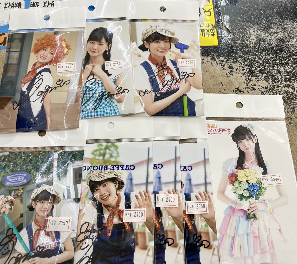 鈴木愛奈直筆サイン入りブロマイド 【公式通販】
