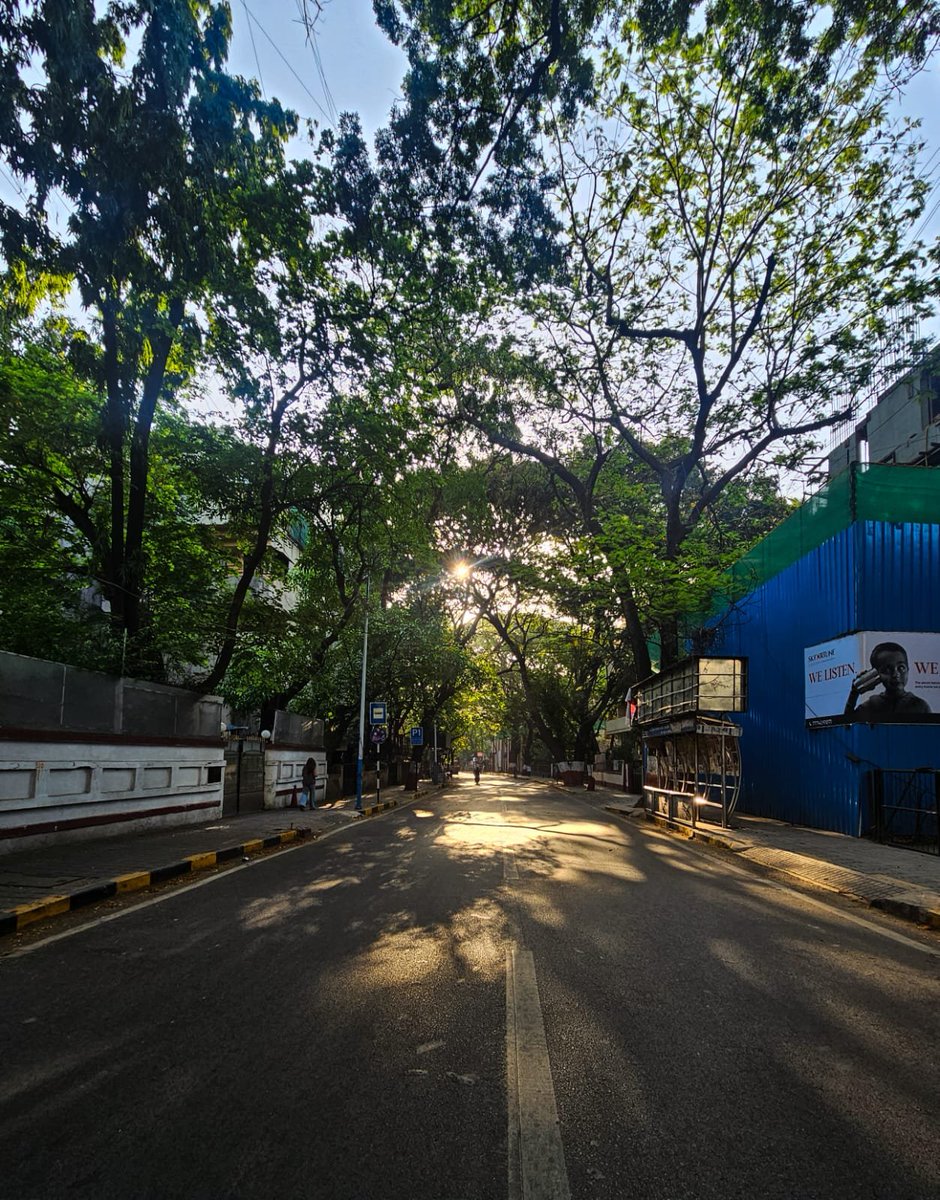 OmkarsClicks's tweet image. प्रभात रोड, तासा भरा पूर्वी!
अजून तास - दोन तासांनी इथे ट्रॅफिक जॅम पण होऊ शकतो. 

#GoodMorning सुप्रभात आणि बरच काही 🙏🙏

#Pune
#theme_pic_India_mornings