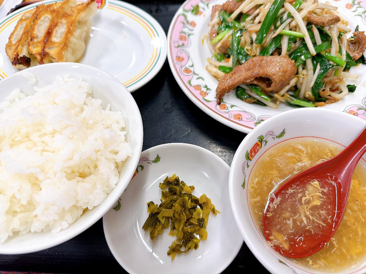 お昼。
いただきます(o'ч'o)ŧ‹”ŧ‹”