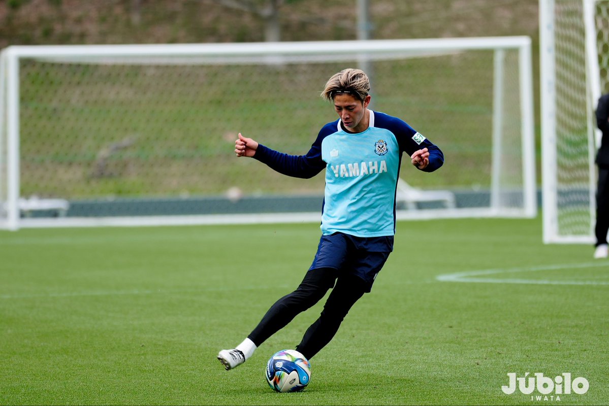 Jubiloiwata_YFC's tweet image. 🌥️ | 𝗧𝗥𝗔𝗜𝗡𝗜𝗡𝗚

🔜 明治安田J2･J3百年構想リーグ 第12節
🆚 FC岐阜
📆 4/25(土)13:00
🏟 ヤマハスタジアム

#ジュビロ磐田 #jubilo