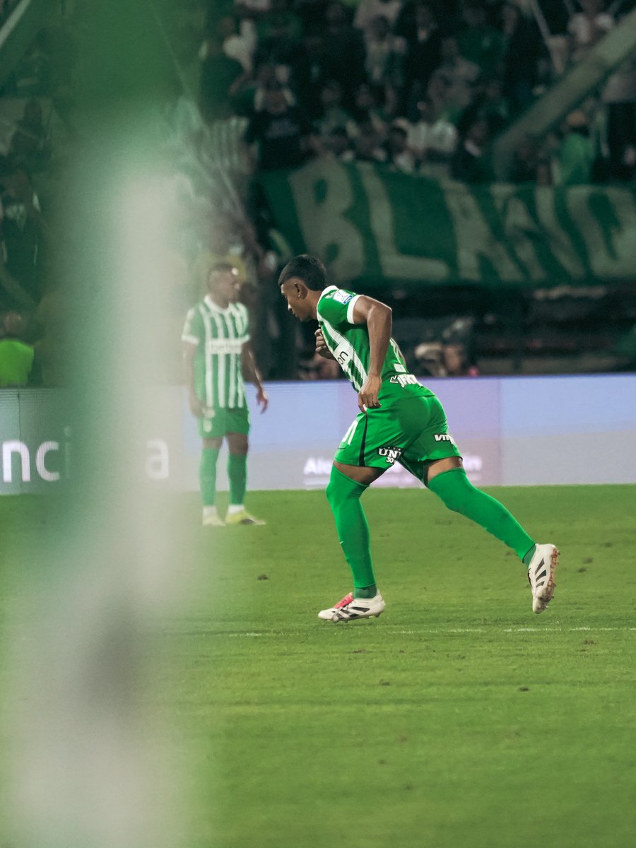 nacionaloficial's tweet photo. Bienvenido al fútbol profesional, Xavy Ríos.

#VamosTodosJuntos 
#FormativoNacional https://t.co/IiJAcUwr6w
