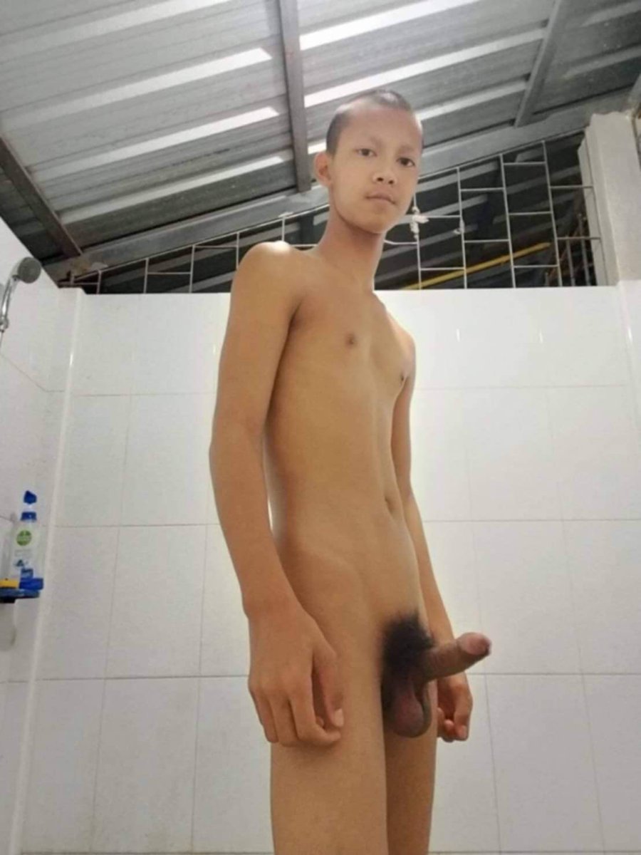 ไม้เอก ไม่ใช้ไม้กวาดจะได็เก็บทุกอย่าง tweet media