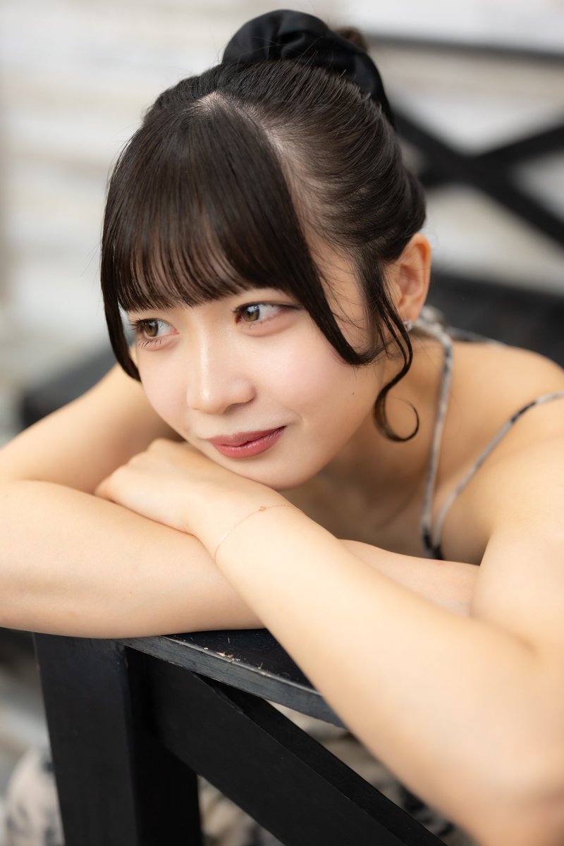 johndoe_tw2's tweet image. 🧡「他の人撮ってたでしょ…」
👴「お？やきもちですか？」
🧡「🙄」
👴「ごめんて…ｗ」
🧡「😡」
👴（かわいいなあ…）

#向日葵あす さん @HEAVENLY_asu 
#ポートレート #portrait