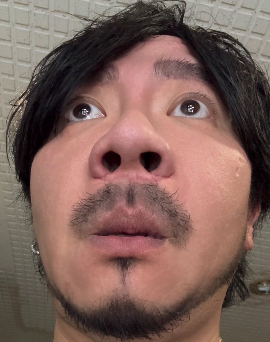 takuya_hyon's tweet photo. 私の新千歳から羽田行きが欠航になって
我先にと並び順さらっと横入りしたり
怒ったり従業員さんに八つ当たりする人間とかを見て今これ。

誰も悪くないんだから仕方ないじゃん。 https://t.co/OxLD0rHN9G