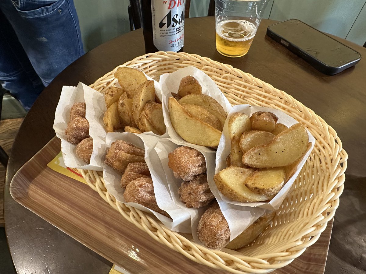 mauka_1p32's tweet photo. Code:59630-10916
FRESHNESS BURGER
#freshnessburger
#humburger
#friedpotato
#Churros
#gingerpop https://t.co/9AEPWNmKu1