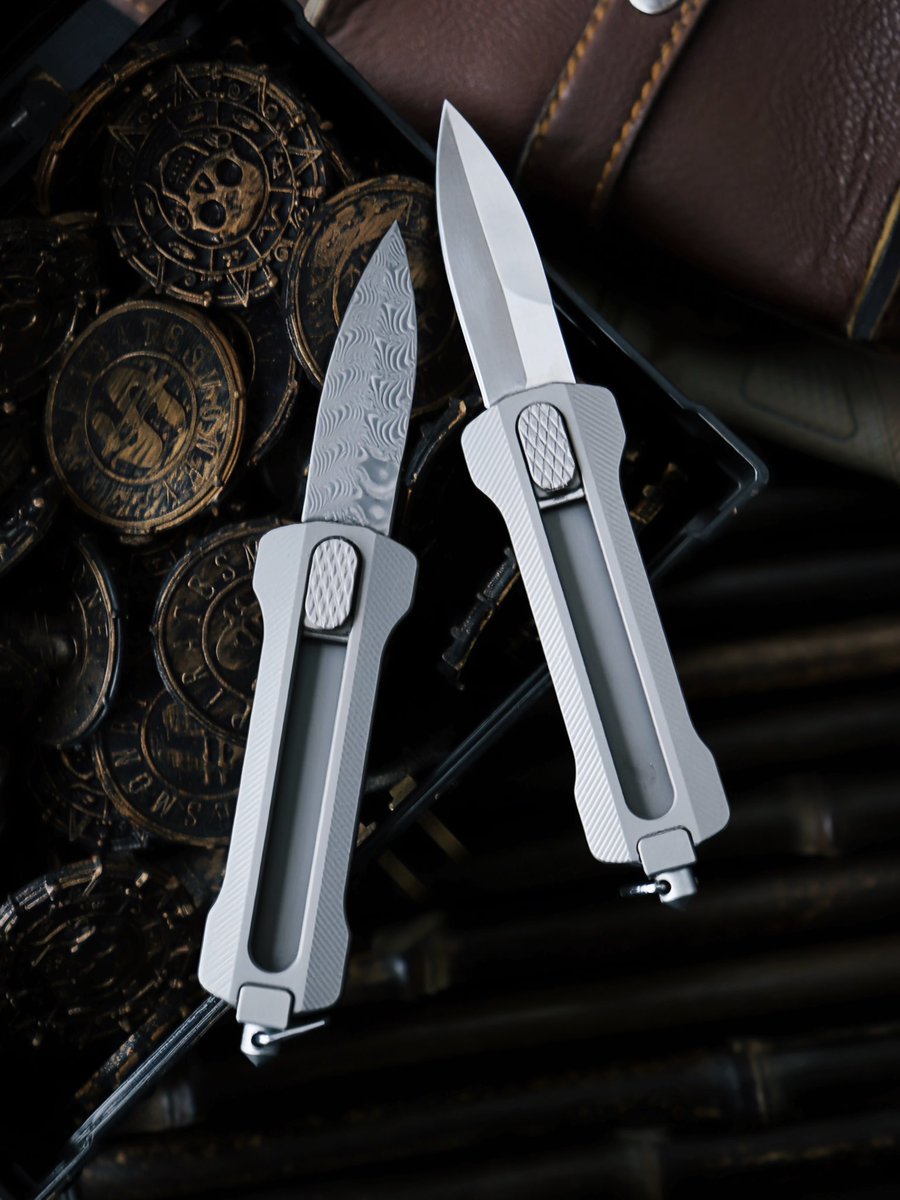 TGZUOEDC's tweet image. Titanium alloy sliding pocket utility knife.
D2 steel or Damascus blade? Which one do you prefer?

#tgzuo #knife #gear #edc