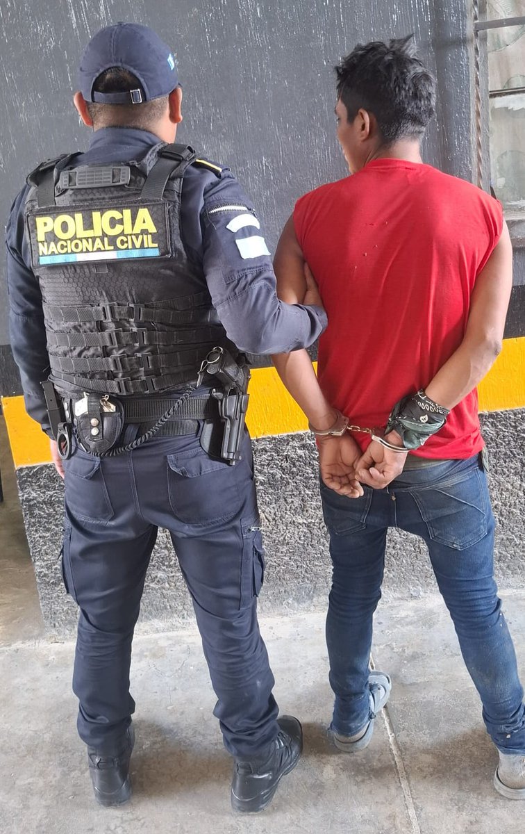 #EUQuiché Policías de la comisaría 71, capturaron a Demetrio “N”, de 30 años, en la aldea La Parroquia Lancetillo, Uspantán, Quiché, tiene una orden de aprehensión vigente, sindicado de homicidio preterintencional, requerido por un juzgado de Nebaj, desde el 26 de enero de 2023.