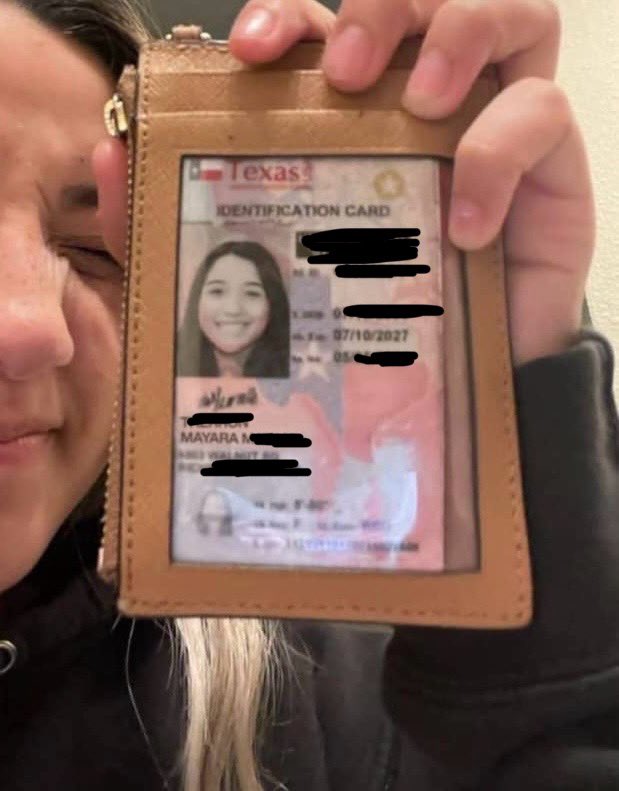 balloonstraw's tweet photo. Beware! Scammer
This is her ID 
I sent money to her more than $1,400 but I never get tickets and she bullshit to send money back I have all proofs and I want to let everyone be careful! #bts #MAGICMAN2 #btsarmy #jacksonwangworldtour #JacksonWang #magicman #scammer #police #news https://t.co/Ofi8lxV1Tc