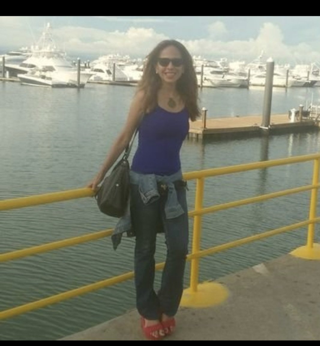 <a href="/RandinaylosAstr/">RandinaylosAstros</a> Doña deje de andar de ridicula y mejor pregúntele a los astros como puede ser "abogada" de paso hágase tratamiento en los pelos de muñeca vieja que tiene y deje de preocuparse por una joven de 22 años millonaria y dueña de varias empresas, vieja corriente y charlatana