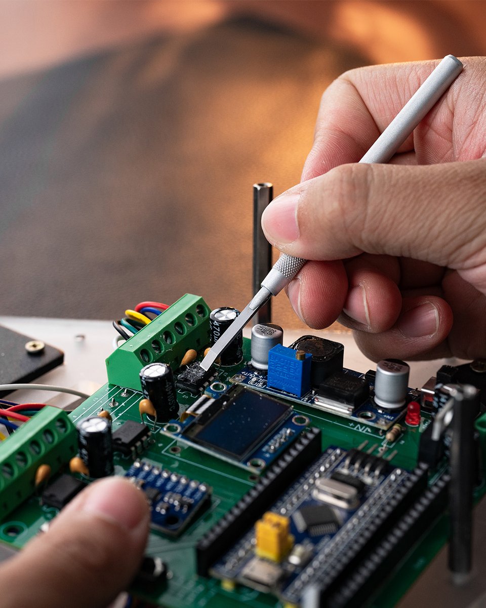 Titaner_com's tweet image. Titanium. Modular. 9-in-1.
• Write
• Mark
• Shape
• Detail work
One system.
Launching on Kickstarter.
Stay tuned.
kickstarter.com/projects/raven…
#titaner #titanium #modular #edc #design #innovation #everydaycarry