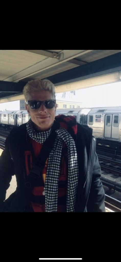 Am3ricanIvan1's tweet image. 12 years ago, 2 weeks outta max-security prison &amp;amp; technically violating my parole in #NYC to visit my lil sis who was #OnBroadway. 

#memories

@DefiantBaptist @RecoveryAddict2 @GreenersX1 @wiz_political @Wisconsin_fam @PerryALPHA @buffycheddy @blainx85