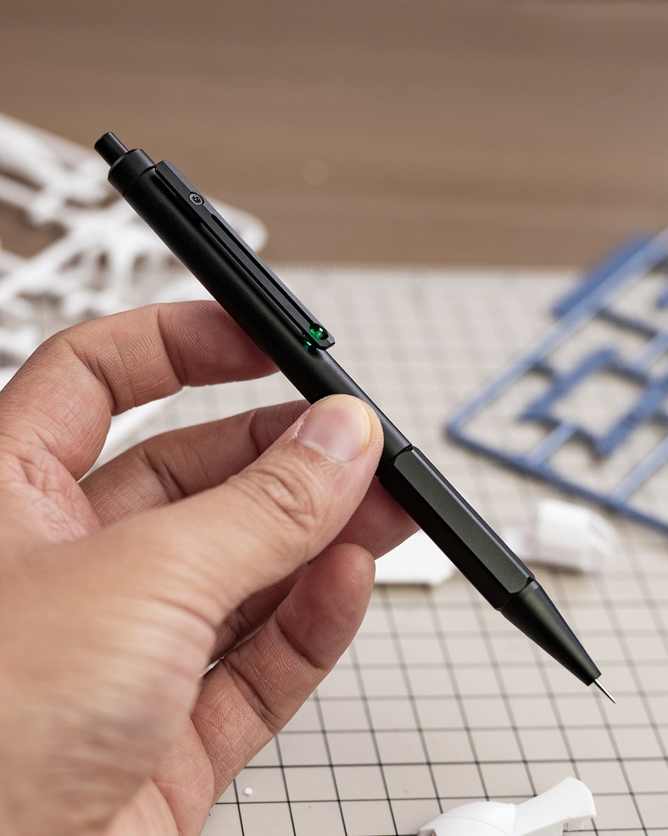Titaner_com's tweet image. Titanium. Modular. 9-in-1.
• Write
• Mark
• Shape
• Detail work
One system.
Launching on Kickstarter.
Stay tuned.
kickstarter.com/projects/raven…
#titaner #titanium #modular #edc #design #innovation #everydaycarry