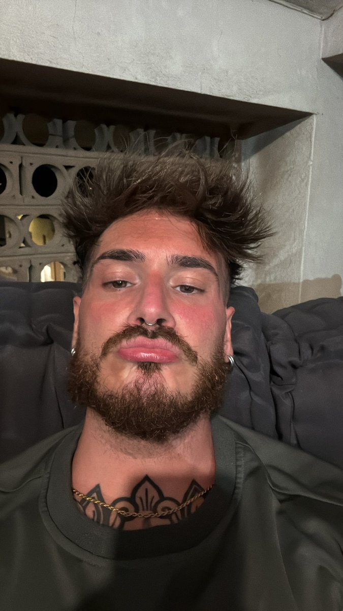 valentino tweet media