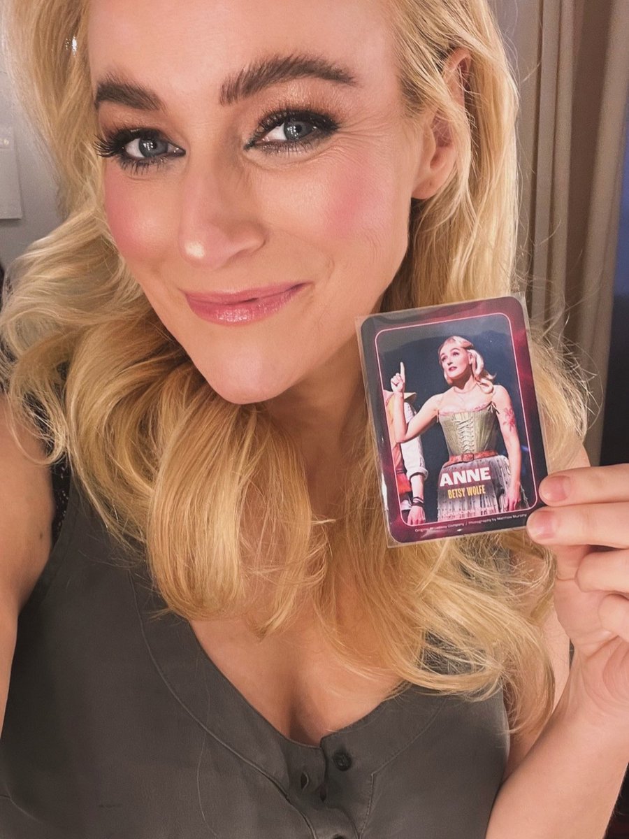 death becomes her archive tweet media