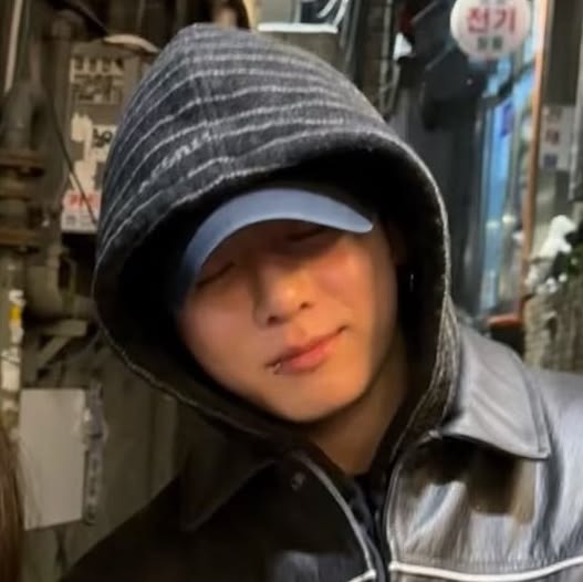 elly sapatonta ⚢︎ tweet media