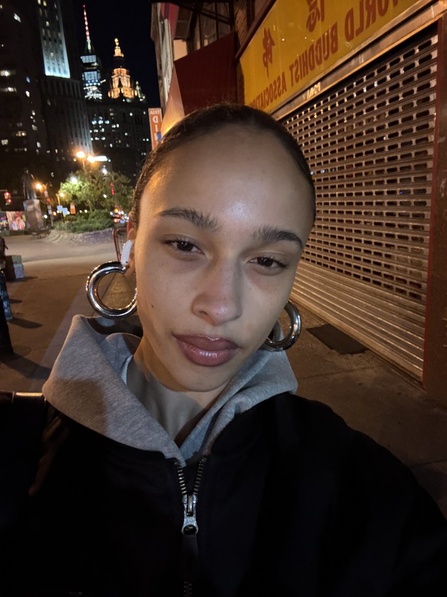 sarina 🛋 (@svrinx) on Twitter photo 