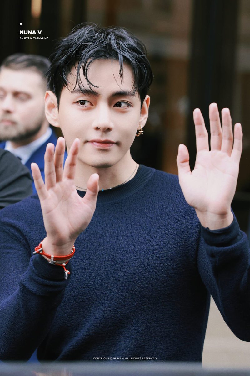 RebecaBarba's tweet image. #LunesDe el día especial dedicado a mi gran amor #KimTaeHyung #V #Taehyung Tu mirada...  el sol que aparece y se lleva el frío ...💜 #MiGrupoFavoritoDeKPop BTS (방탄소년단) 💜🇲🇽🩷🇰🇷💜 🫶🏻🩷🫰🏻 난 그냥 당신을 사랑 해요  24/7 工 ﾚo√乇 ㄚ◯∪ ᗷTS⟭⟬ 🅐🅡🅜🅨