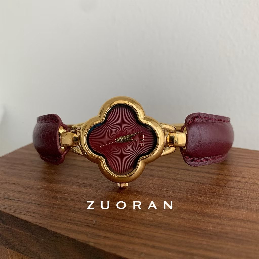 sfbzn_'s tweet photo. Scroll jumpa ni… terus stop kejap 🤍 
Design dia lain sikit dari biasa, tapi nampak kemas 

Kalau ada yang suka style macam ni, link ada kat bawah ya ✨

https://t.co/21rcPfiR35 https://t.co/sPqBubN7Ox