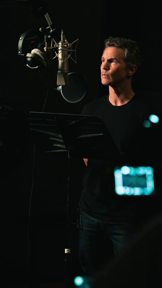 ShawnHatosyCom's tweet photo. I've updated the gallery with screencaptures of all the quinn teasers + camera roll tik tok, enjoy! https://t.co/yn8GImaYA0 #ShawnHatosy https://t.co/8NMQkmkYON