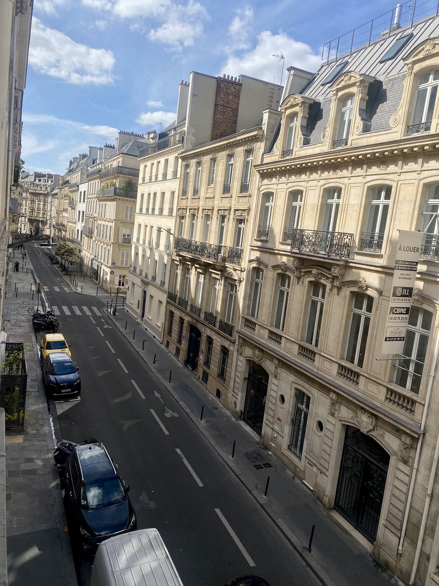 houseofcouture's tweet photo. I ❤️ Paris! https://t.co/K4ltKN6muP