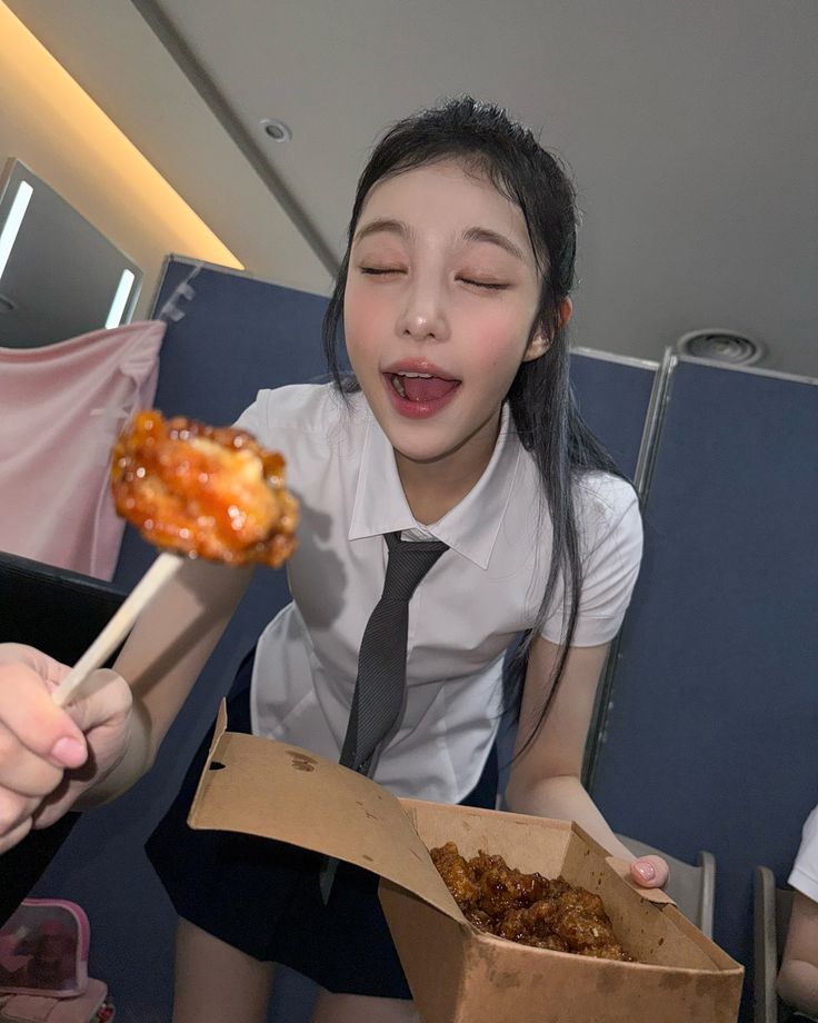 uzruki as female idols kata OOMFs