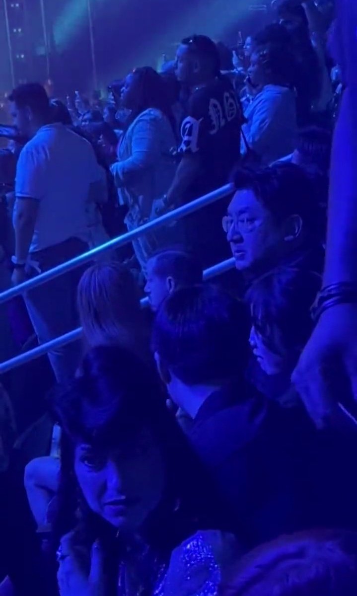 Anyway does anybody remember Bang PD's reaction to SKZ's win at the VMAs lmao
