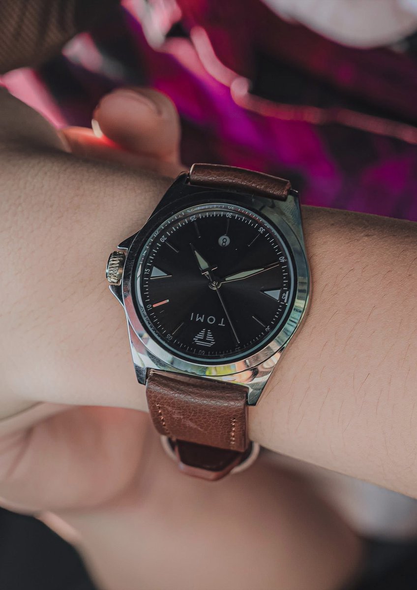 tanadonjpeg's tweet image. มุมต่ำ แต่ความมั่นใจสูง 🖤
#streetstyle #portrait