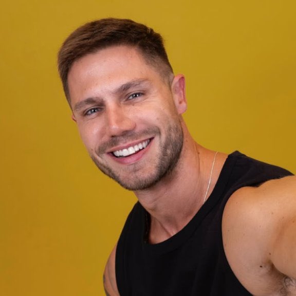 UpdateCharts tweet media